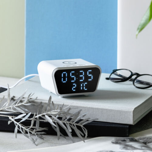 Настольные часы 5в1 с беспроводной зарядкой 15W Tempo 5