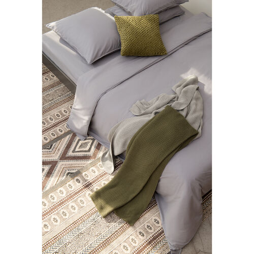 Плед из хлопка жемчужной вязки оливкового цвета из коллекции ess 4