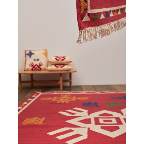 Ковер из шерсти по мотивам чувашских орнаментов из коллекции cul 4