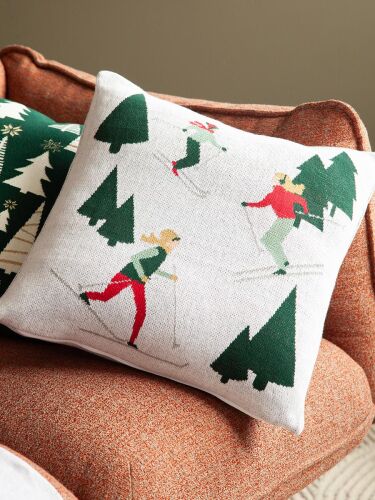 Подушка вязаная с новогодним рисунком let's ski из коллекции new 2