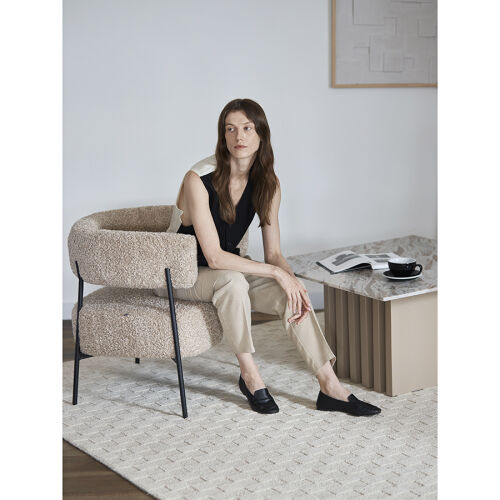 Кресло hugme, букле, миндальное молоко 1