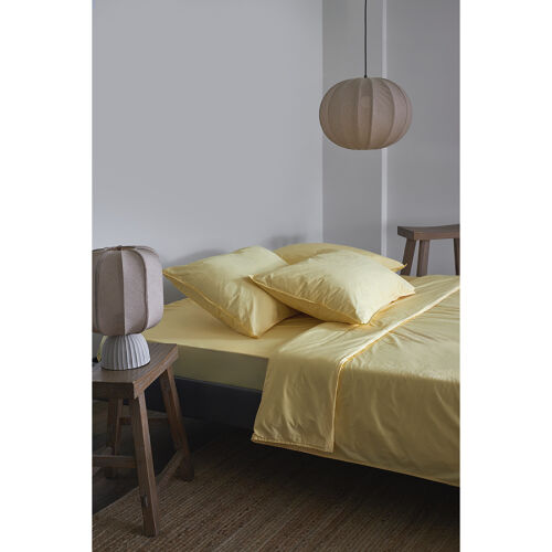 Комплект постельного белья из стираного перкаля светло-желтого ц 4