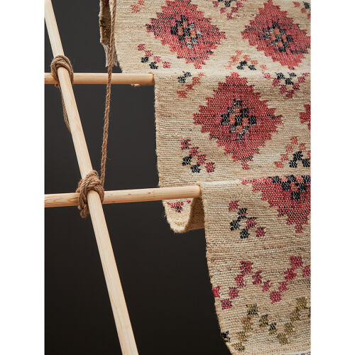 Ковер из джута и шерсти по мотивам башкирских орнаментов из колл 1