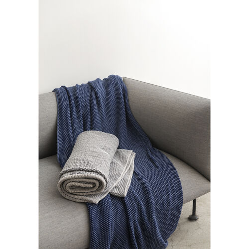 Плед из стираного хлопка темно-синего цвета из коллекции essenti 1