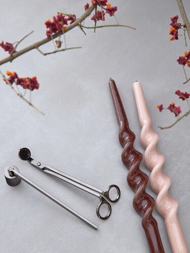 Набор из двух свечей цвета пыльной розы из коллекции essential,  5