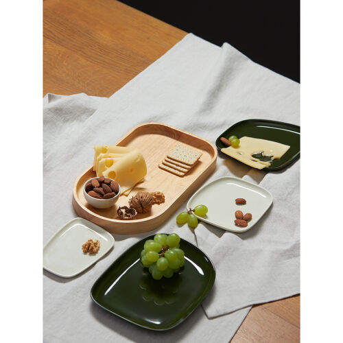 Набор из 5-ти сервировочных тарелок на деревянном подносе sorren 1