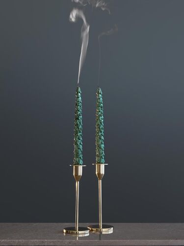 Набор из двух свечей зеленого цвета из коллекции new year essent 2