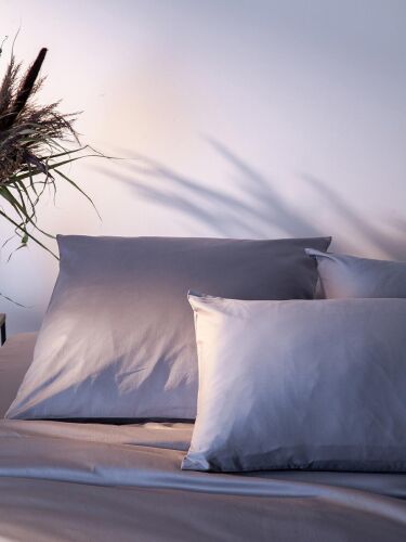 Комплект постельного белья из премиального сатина светло-серого  4