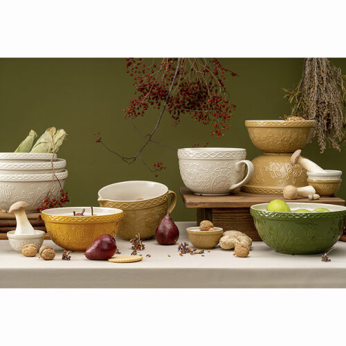 Миска зеленого цвета с рельефным узором Ягоды Тайги из коллекции 3