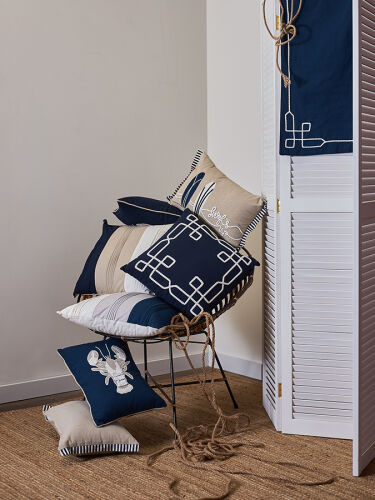 Подушка декоративная navy mood из коллекции sea treasures, 45х45 1 Подушка декоративная navy mood из коллекции sea treasures, 45х45 1