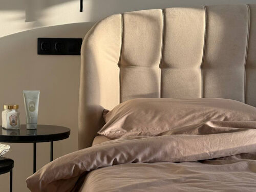 Комплект постельного белья из премиального сатина бежевого цвета 1