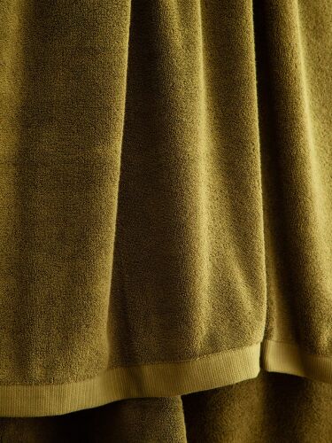 Полотенце банное оливкового цвета из коллекции essential, 90х150 5