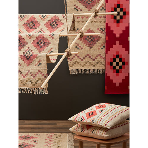 Ковер из джута и шерсти по мотивам башкирских орнаментов из колл 3