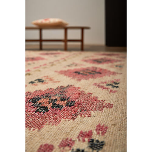 Ковер из джута и шерсти по мотивам башкирских орнаментов из колл 2