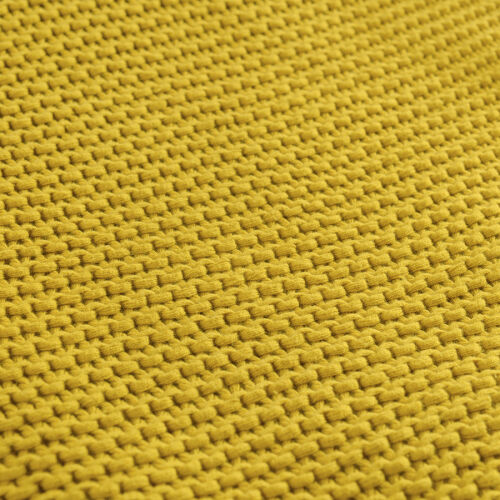 Плед из хлопка жемчужной вязки горчичного цвета из коллекции ess 3