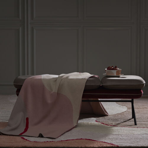 Плед из хлопка с авторским принтом бежевого цвета из коллекции f 2