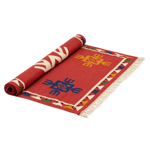 Ковер из шерсти по мотивам чувашских орнаментов из коллекции cul 3