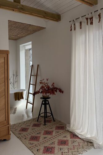 Ковер из джута и шерсти по мотивам башкирских орнаментов из колл 7