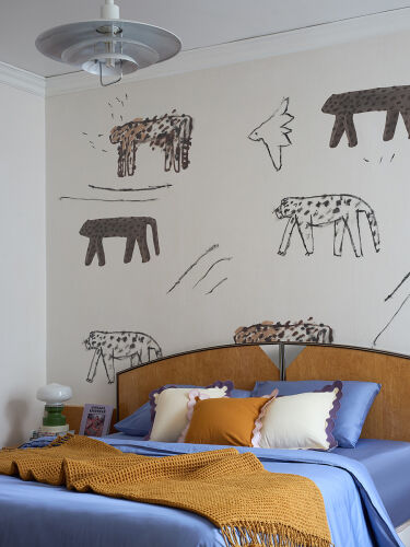 Чехол на подушку с контрастным кантом сиреневого цвета из коллек 2