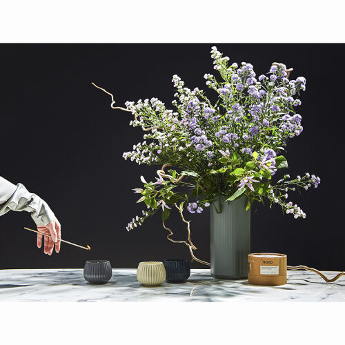 Свеча ароматическая vetiver & black cypress из коллекции edge, с 5 Свеча ароматическая vetiver & black cypress из коллекции edge, с 5