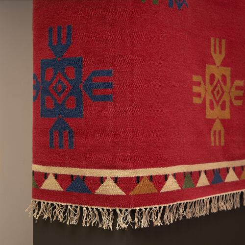 Ковер из шерсти по мотивам чувашских орнаментов из коллекции cul 7