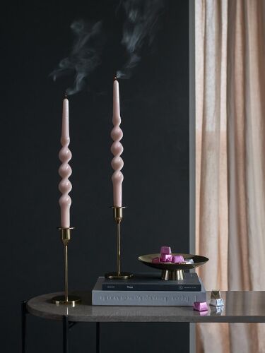 Набор из двух свечей цвета пыльной розы из коллекции essential,  1