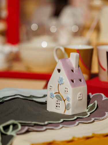 Домик из фарфора с подсветкой skagen из коллекции easter essenti 5