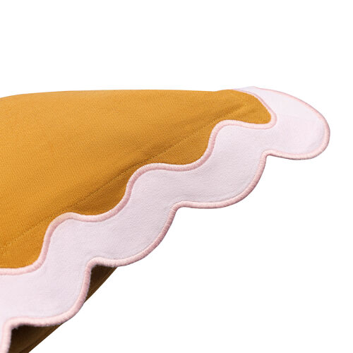 Чехол на подушку с контрастным кантом розового цвета из коллекци 6