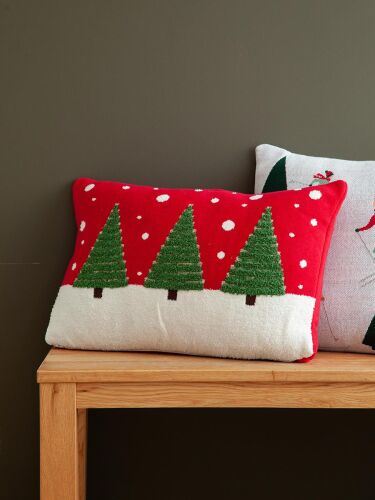 Подушка вязаная с новогодним рисунком festive wood из коллекции  2