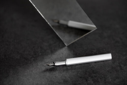 Перьевая ручка PININFARINA PF One SILVER 1