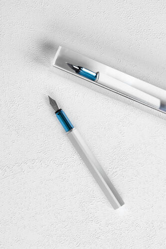 Перьевая ручка PININFARINA PF One SILVER /BLUE 4 Перьевая ручка PININFARINA PF One SILVER /BLUE 4