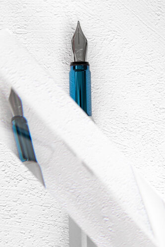 Перьевая ручка PININFARINA PF One SILVER /BLUE 7 Перьевая ручка PININFARINA PF One SILVER /BLUE 7