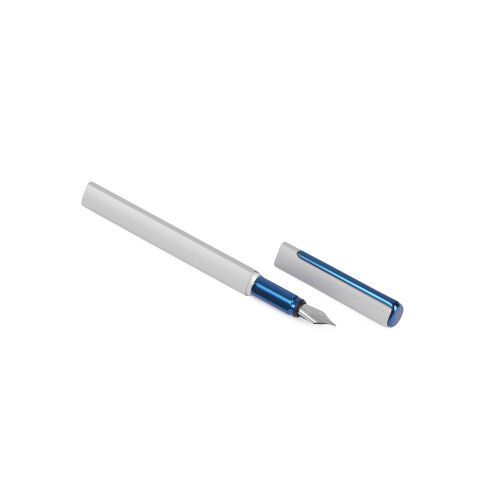 Перьевая ручка PININFARINA PF One SILVER /BLUE 1 Перьевая ручка PININFARINA PF One SILVER /BLUE 1