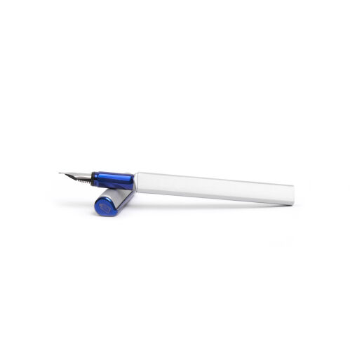 Перьевая ручка PININFARINA PF One SILVER /BLUE 3 Перьевая ручка PININFARINA PF One SILVER /BLUE 3