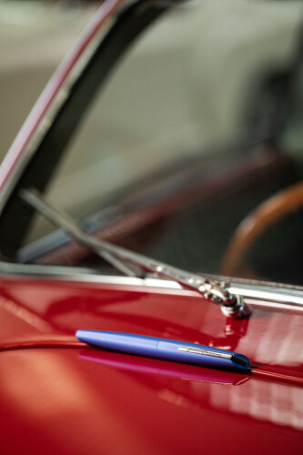 Перьевая ручка PININFARINA PF Two BLUE 7 Перьевая ручка PININFARINA PF Two BLUE 7