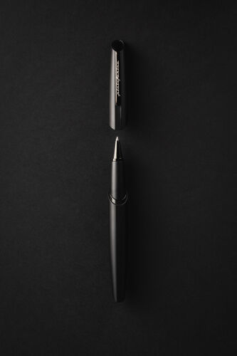 Роллер PININFARINA PF Two BLACK 4 Роллер PININFARINA PF Two BLACK 4