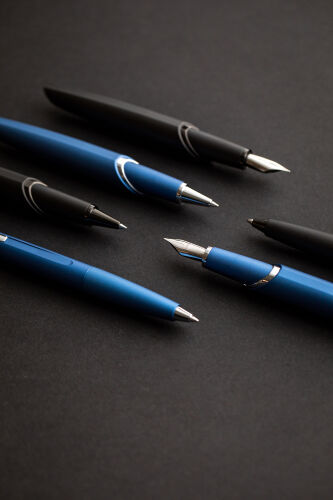 Шариковая ручка PININFARINA PF Two BLUE 4 Шариковая ручка PININFARINA PF Two BLUE 4
