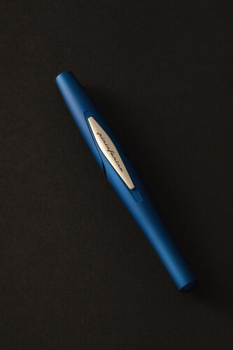 Перьевая ручка PININFARINA PF NOVANTA BLUE 5 Перьевая ручка PININFARINA PF NOVANTA BLUE 5