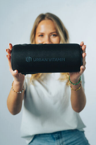 Колонка Urban Vitamin Pacific Grove IPx7 из переработанного плас 4