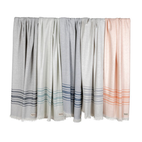 Накидка Ukiyo Yumiko из переработанного хлопка AWARE™, 100x180 с 4 Накидка Ukiyo Yumiko из переработанного хлопка AWARE™, 100x180 с 4