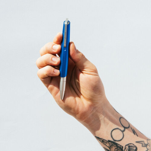 Шариковая ручка Pininfarina PF GO BLUE 4 Шариковая ручка Pininfarina PF GO BLUE 4