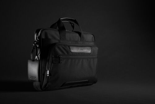 Сумка для ноутбука Swiss Peak Voyager из RPET AWARE™, 15,6" 2