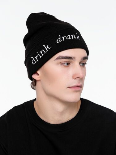 Шапка с вышивкой Drunk, черная 2