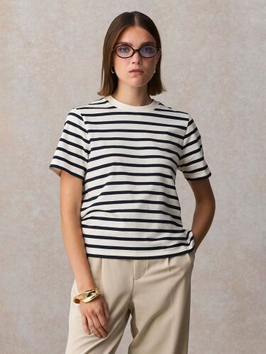 Футболка женская Legend Women, молочно-белая с темно-синим, разм 4