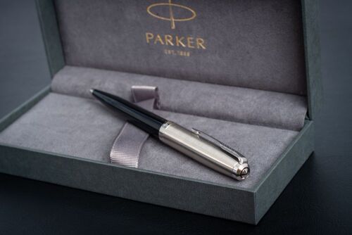 Ручка шариковая Parker 51 Black CT, черная 4