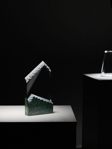 Стела Clifftop 4