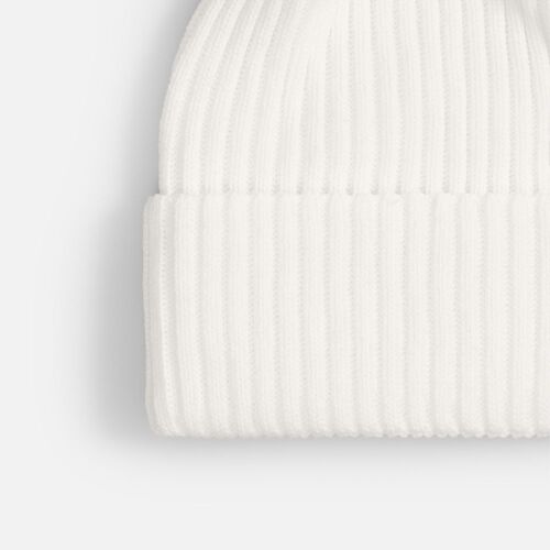 Шапка Yong, белая 2