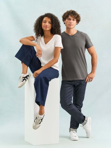 Футболка женская Regent Women с V-образным вырезом, молочно-бела 3