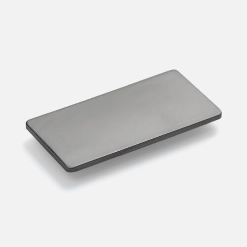 Значок Magnet Matto, серебристый глянцевый 2 Значок Magnet Matto, серебристый глянцевый 2
