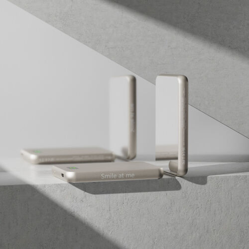 Внешний беспроводной аккумулятор Xoopar Smile с MagSafe и зеркал 2